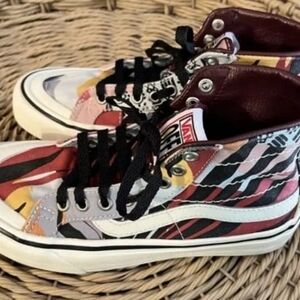 Women's sz. 6 Vans Sk8 Hi 138 Decon Palm Florals